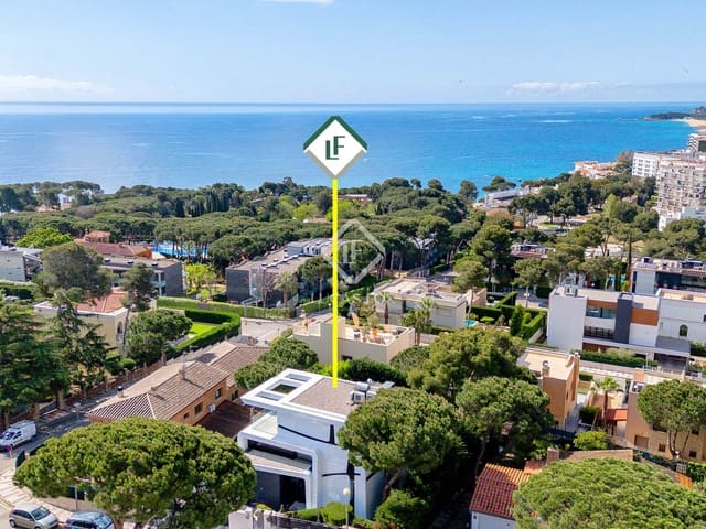 4 soveværelse Villa til salg i Platja d'Aro, Castell-Platja d'Aro med swimmingpool garage - € 2.650.000 (Ref: 8956257)