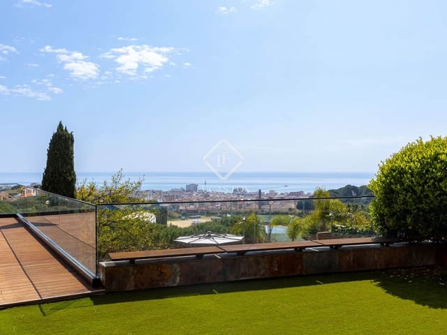 4 slaapkamer Villa te koop in Calella met zwembad garage - € 2.095.000 (Ref: 8960378)