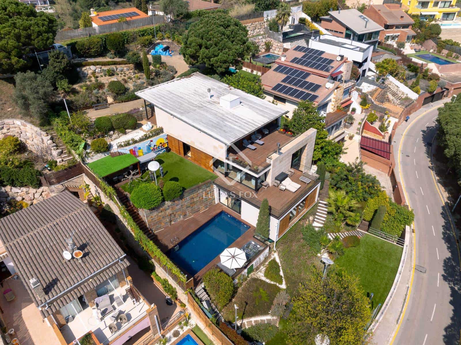 4 soveværelse Villa til salg i Calella med swimmingpool garage - € 2.095.000 (Ref: 8960378)