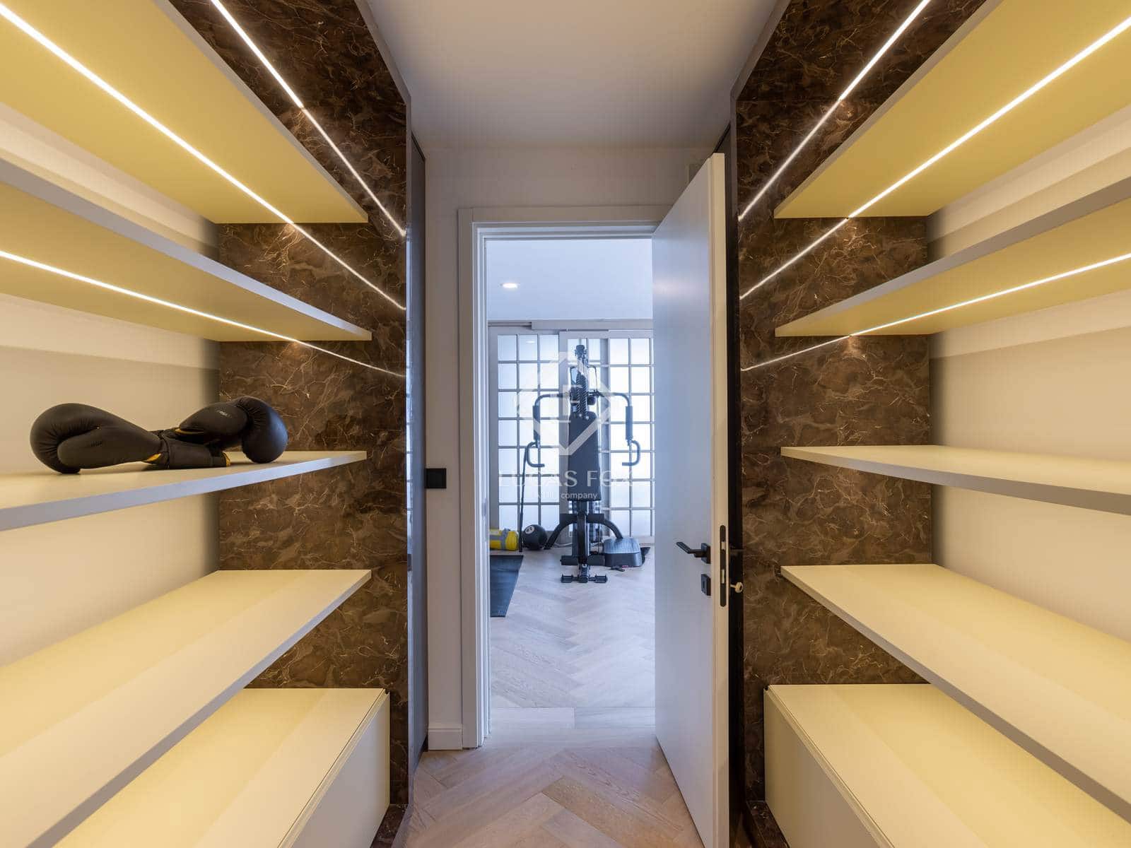 4 soveværelse Villa til salg i Calella med swimmingpool garage - € 2.095.000 (Ref: 8960378)