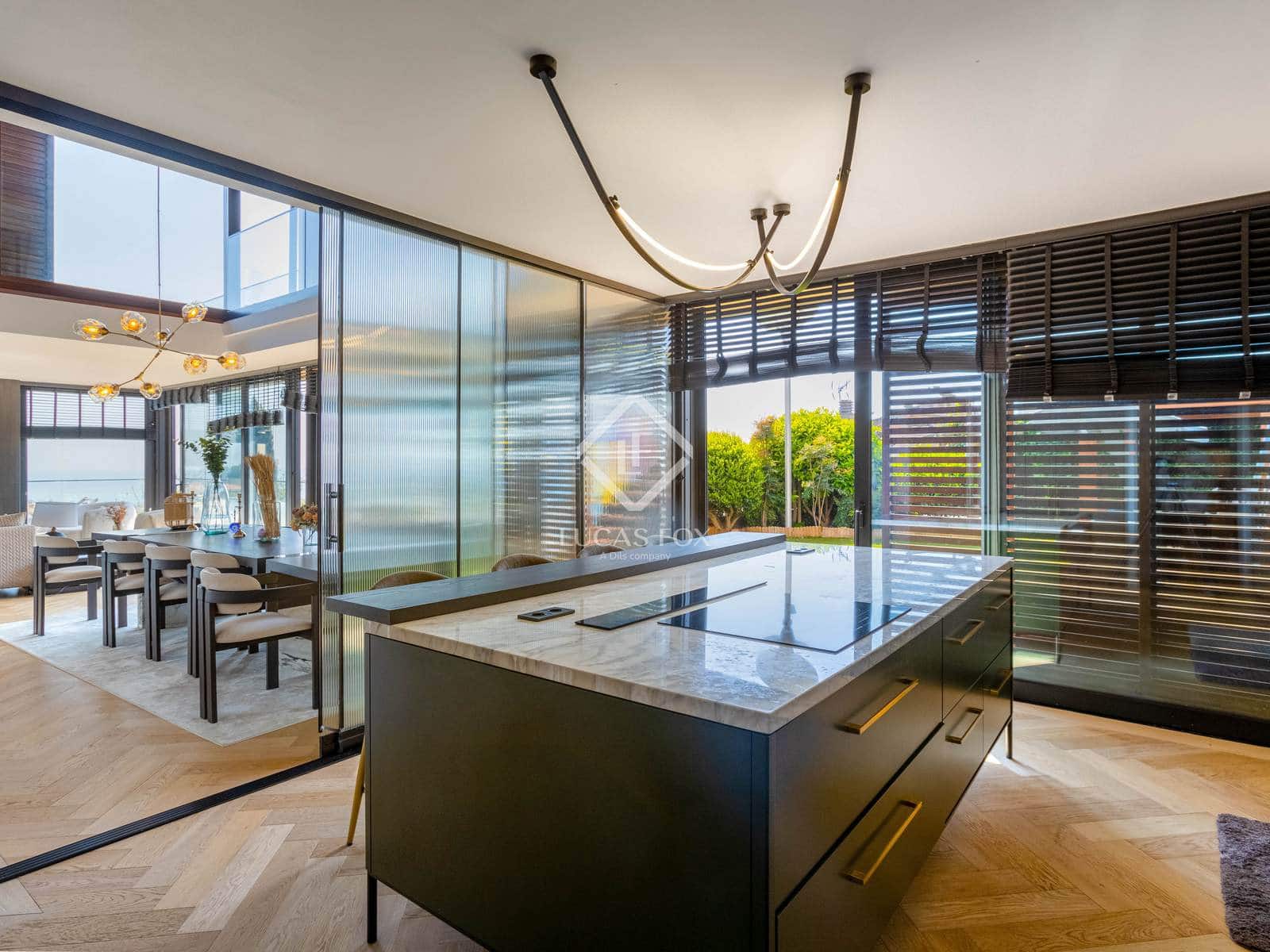 4 soveværelse Villa til salg i Calella med swimmingpool garage - € 2.095.000 (Ref: 8960378)