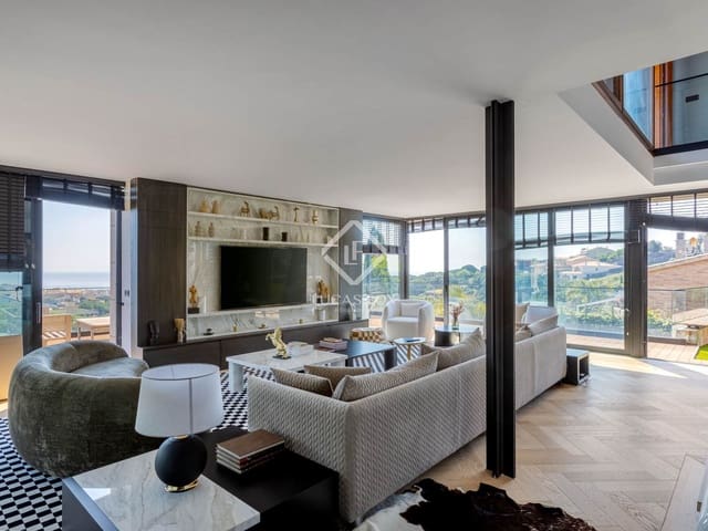 4 slaapkamer Villa te koop in Calella met zwembad garage - € 2.095.000 (Ref: 8960378)