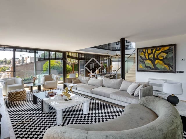 4 slaapkamer Villa te koop in Calella met zwembad garage - € 2.095.000 (Ref: 8960378)