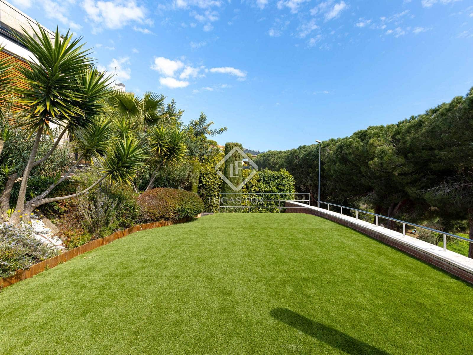 4 soveværelse Villa til salg i Calella med swimmingpool garage - € 2.095.000 (Ref: 8960378)