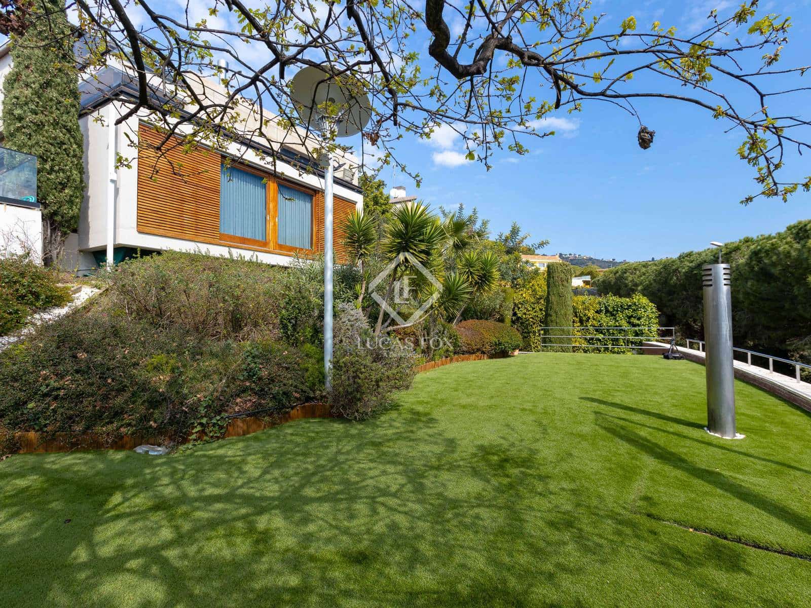 4 soveværelse Villa til salg i Calella med swimmingpool garage - € 2.095.000 (Ref: 8960378)