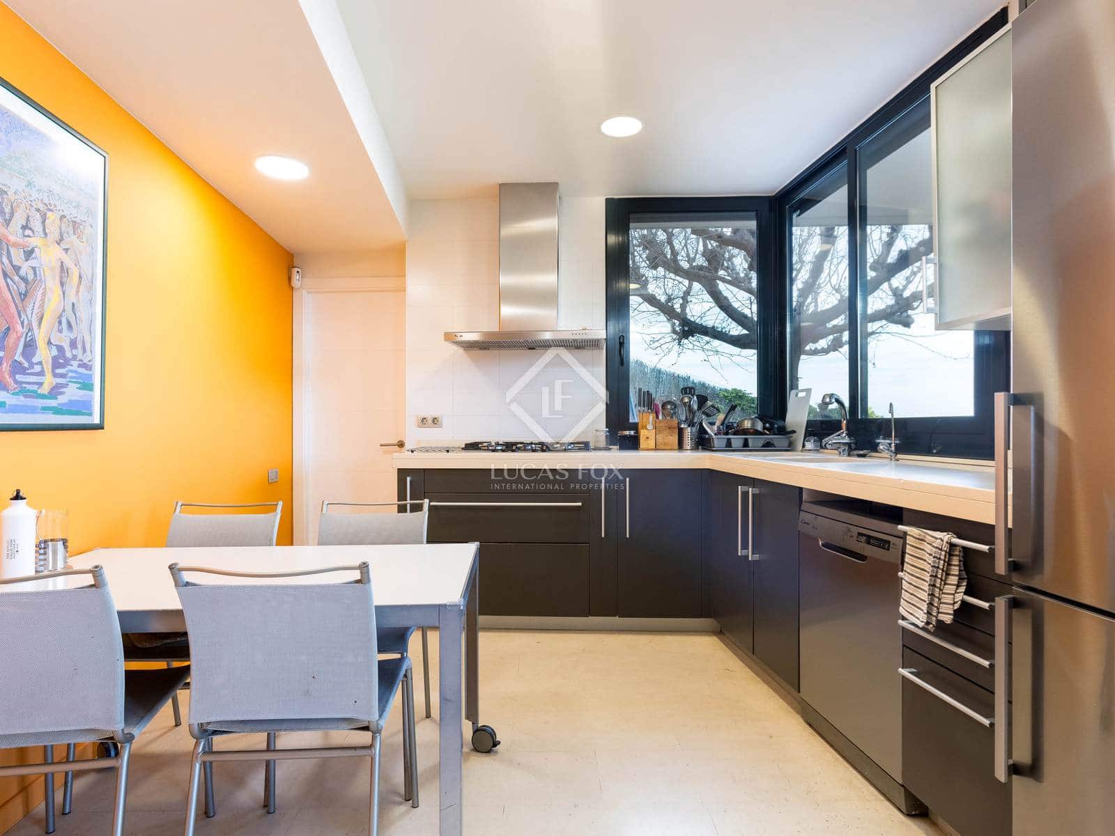 4 soveværelse Villa til salg i Alella med swimmingpool garage - € 1.350.000 (Ref: 8960846)