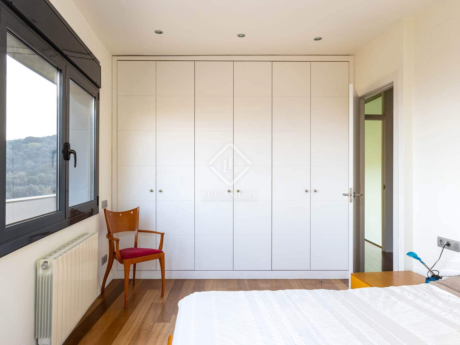 4 soveværelse Villa til salg i Alella med swimmingpool garage - € 1.350.000 (Ref: 8960846)