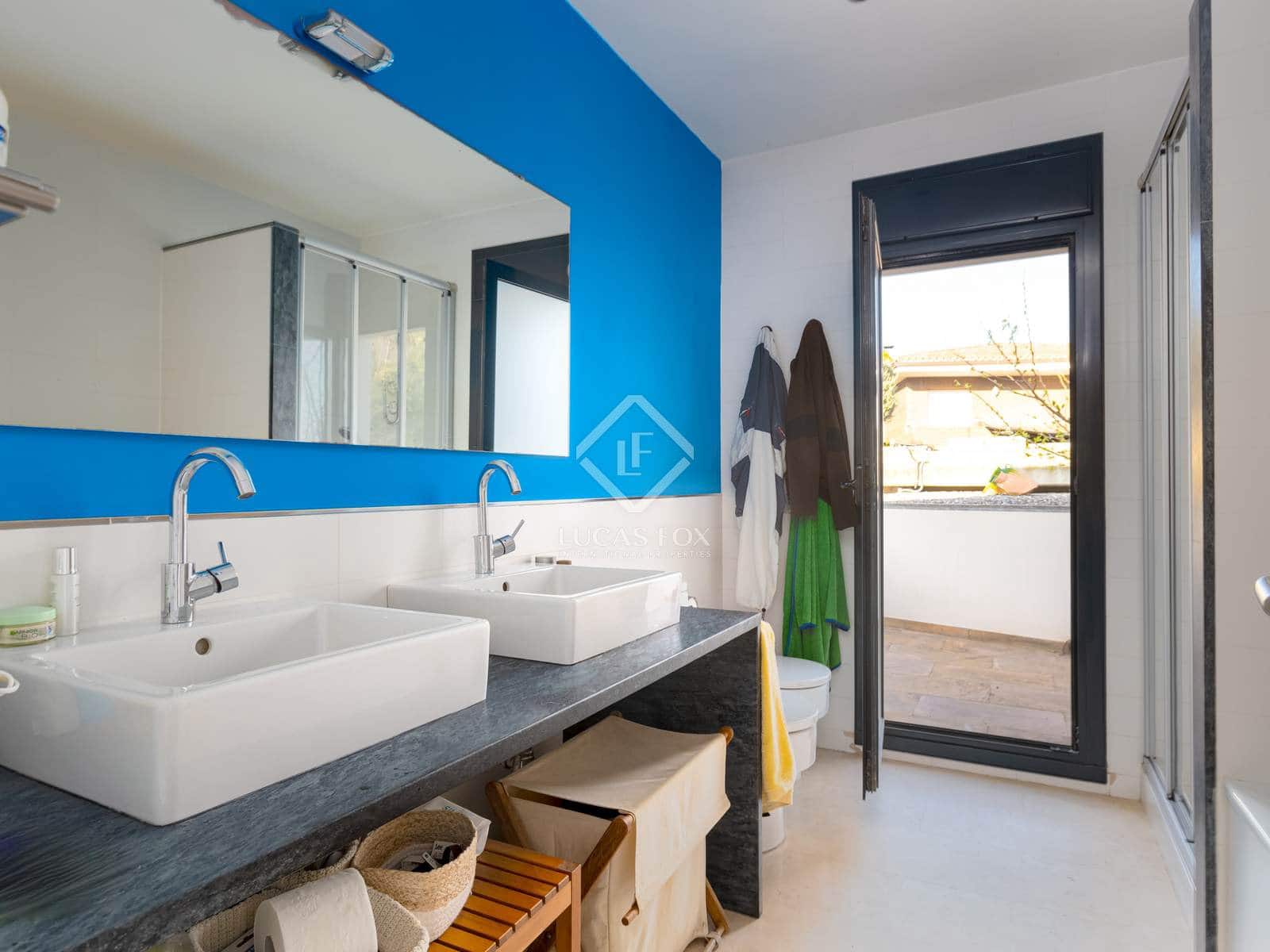 4 soveværelse Villa til salg i Alella med swimmingpool garage - € 1.350.000 (Ref: 8960846)