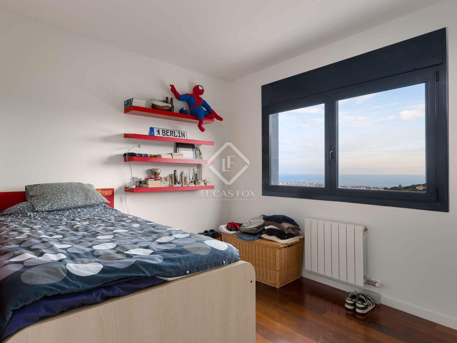 4 soveværelse Villa til salg i Alella med swimmingpool garage - € 1.350.000 (Ref: 8960846)