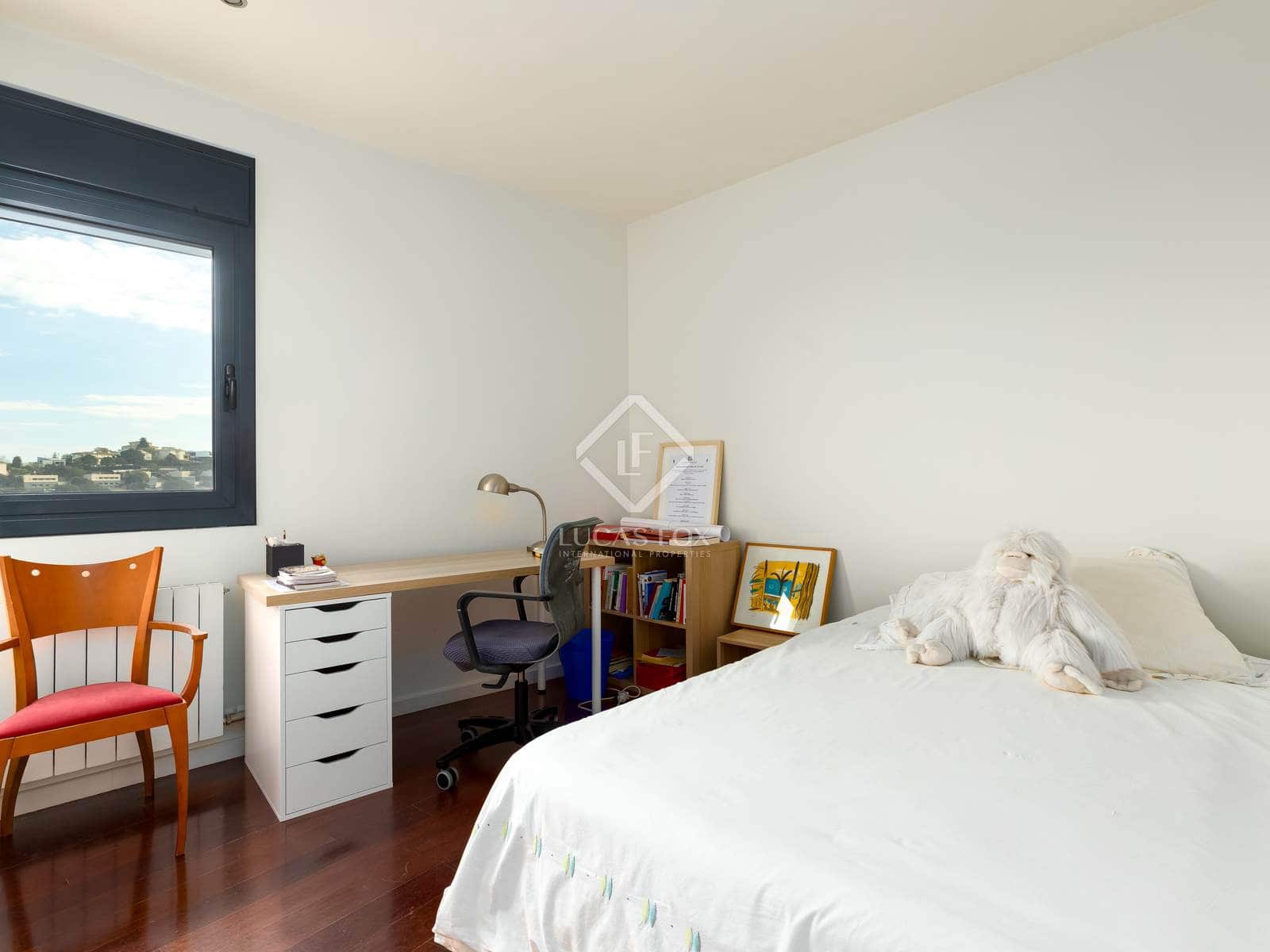 4 soveværelse Villa til salg i Alella med swimmingpool garage - € 1.350.000 (Ref: 8960846)