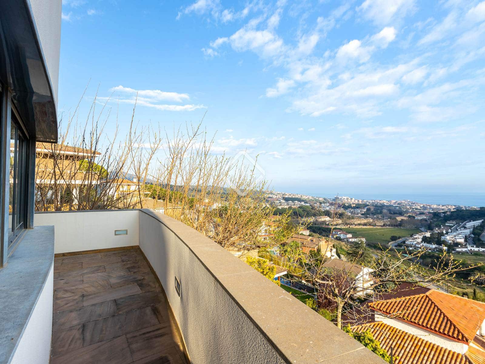 4 soveværelse Villa til salg i Alella med swimmingpool garage - € 1.350.000 (Ref: 8960846)