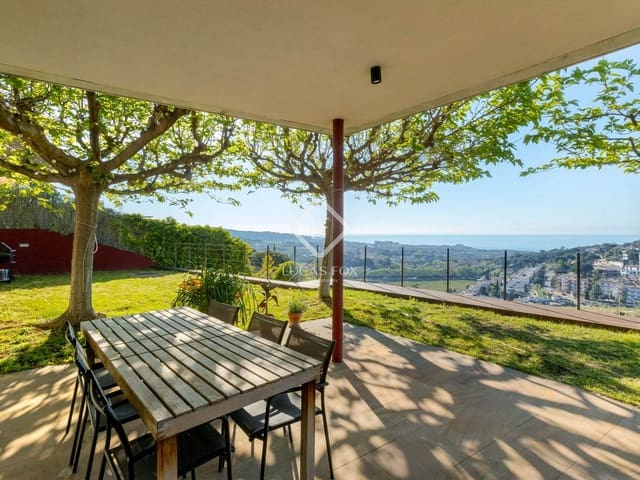 4 soveværelse Villa til salg i Alella med swimmingpool garage - € 1.350.000 (Ref: 8960846)