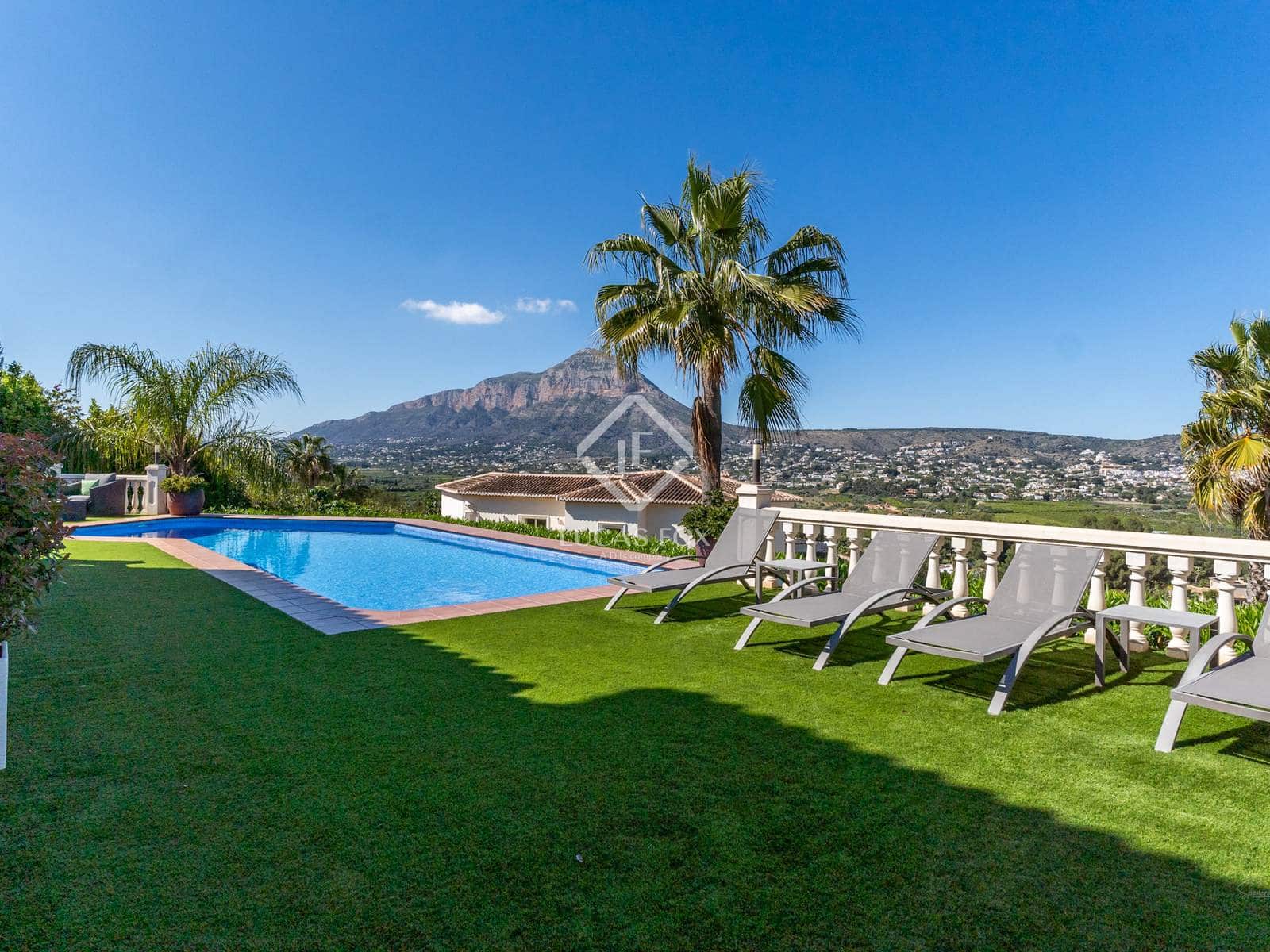 4 quarto Moradia para venda em Javea / Xabia com piscina garagem - 1 675 000 € (Ref: 8960848)