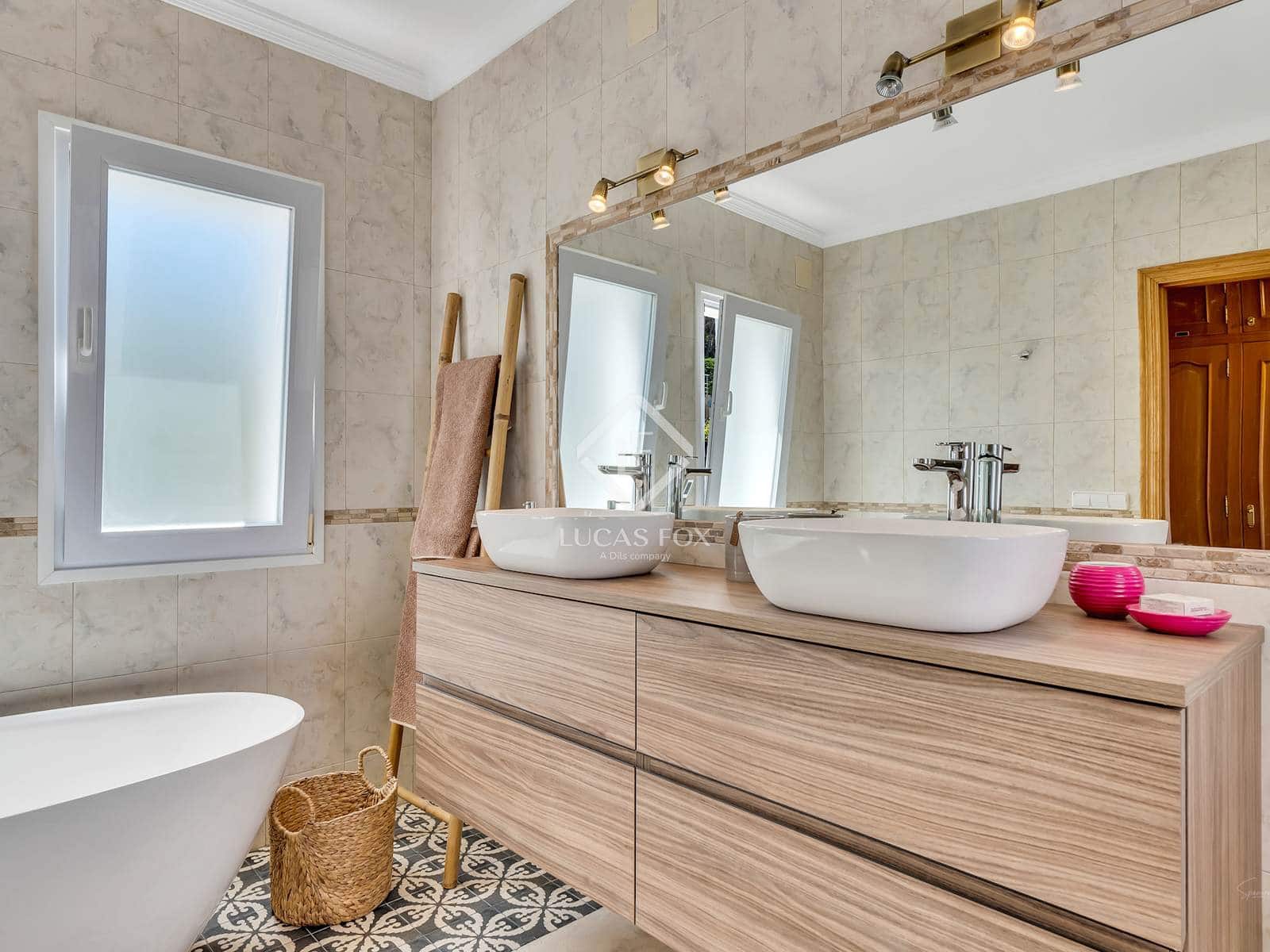 4 quarto Moradia para venda em Javea / Xabia com piscina garagem - 1 675 000 € (Ref: 8960848)