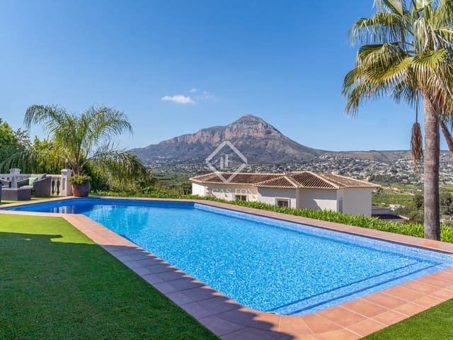 4 quarto Moradia para venda em Javea / Xàbia com piscina garagem - 1 675 000 € (Ref: 8960848)
