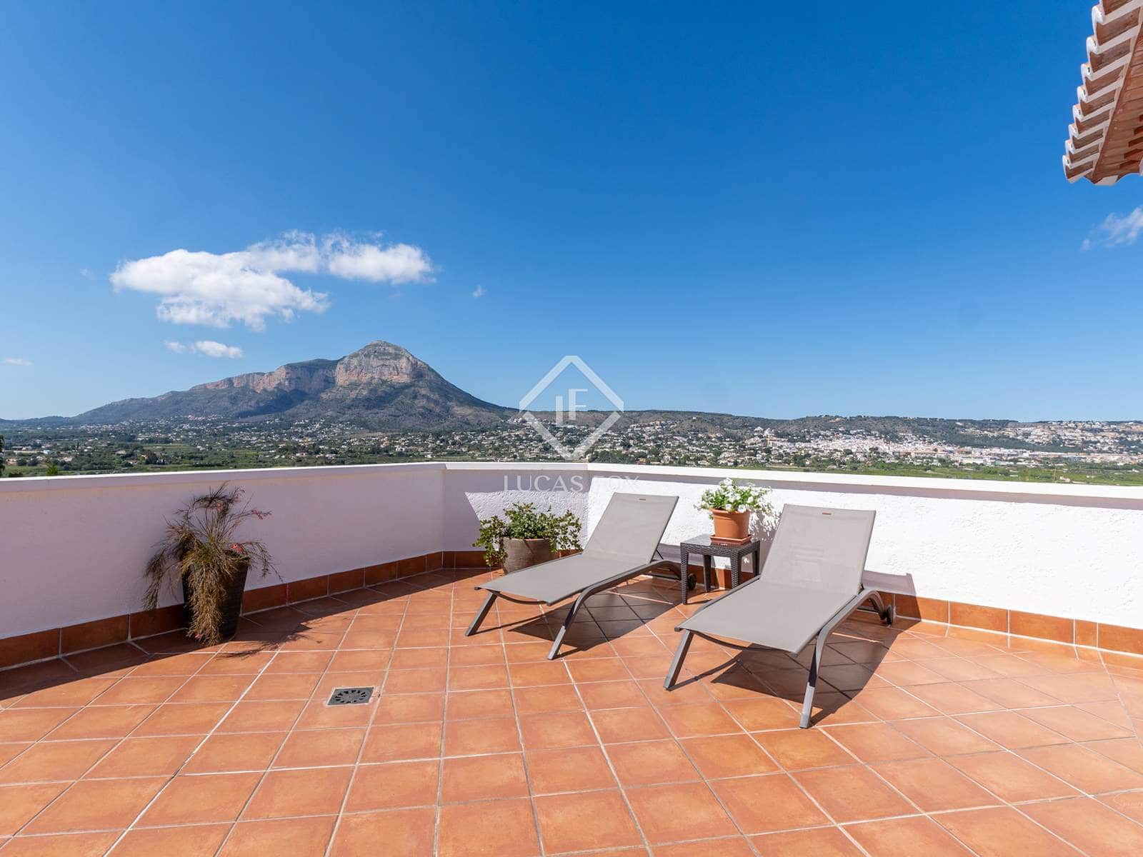 4 quarto Moradia para venda em Javea / Xabia com piscina garagem - 1 675 000 € (Ref: 8960848)