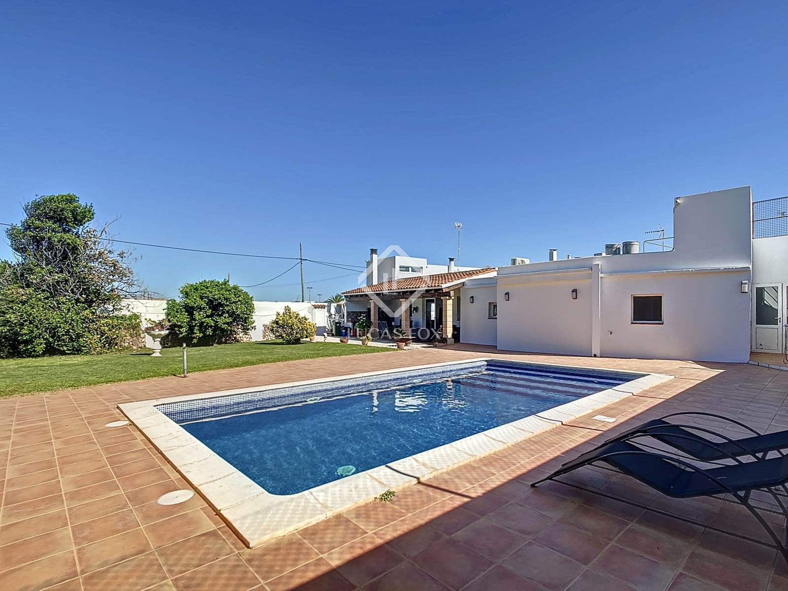 5 soveværelse Finca/Landehus til salg i Ciutadella de Menorca med swimmingpool garage - € 1.050.000 (Ref: 8961018)