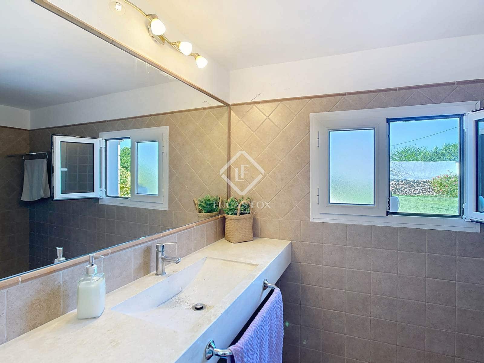 5 soveværelse Finca/Landehus til salg i Ciutadella de Menorca med swimmingpool garage - € 1.050.000 (Ref: 8961018)