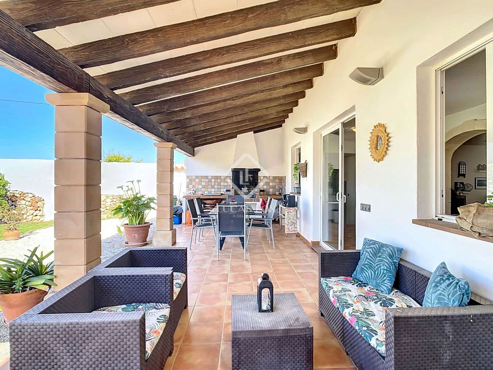 5 soveværelse Finca/Landehus til salg i Ciutadella de Menorca med swimmingpool garage - € 1.050.000 (Ref: 8961018)