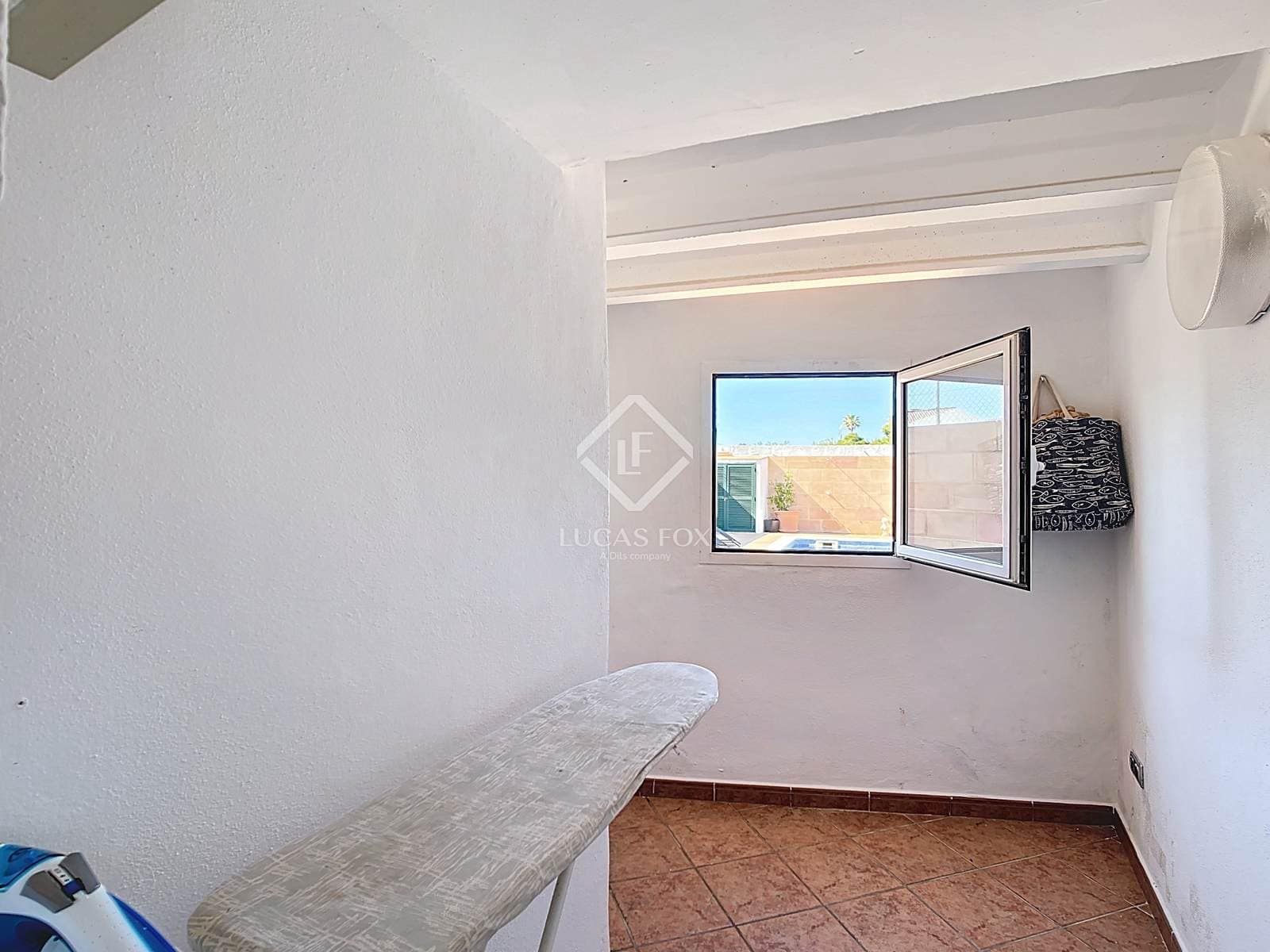 5 soveværelse Finca/Landehus til salg i Ciutadella de Menorca med swimmingpool garage - € 1.050.000 (Ref: 8961018)