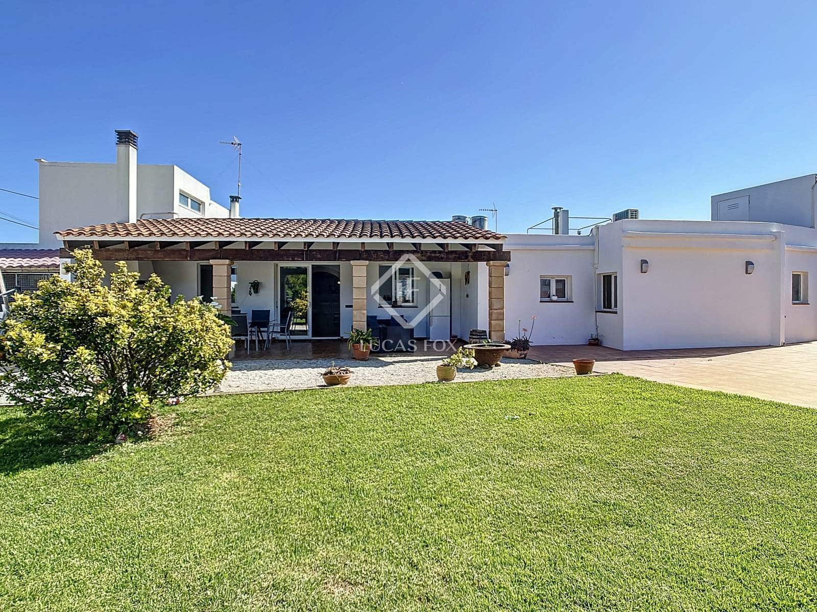 5 soveværelse Finca/Landehus til salg i Ciutadella de Menorca med swimmingpool garage - € 1.050.000 (Ref: 8961018)