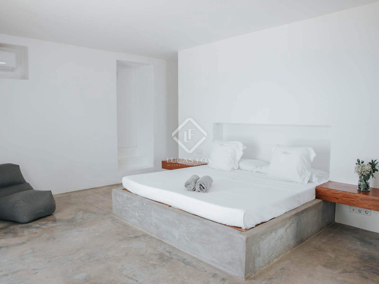 8 soveværelse Villa til salg i Sant Joan de Labritja med swimmingpool garage - € 7.200.000 (Ref: 8967465)