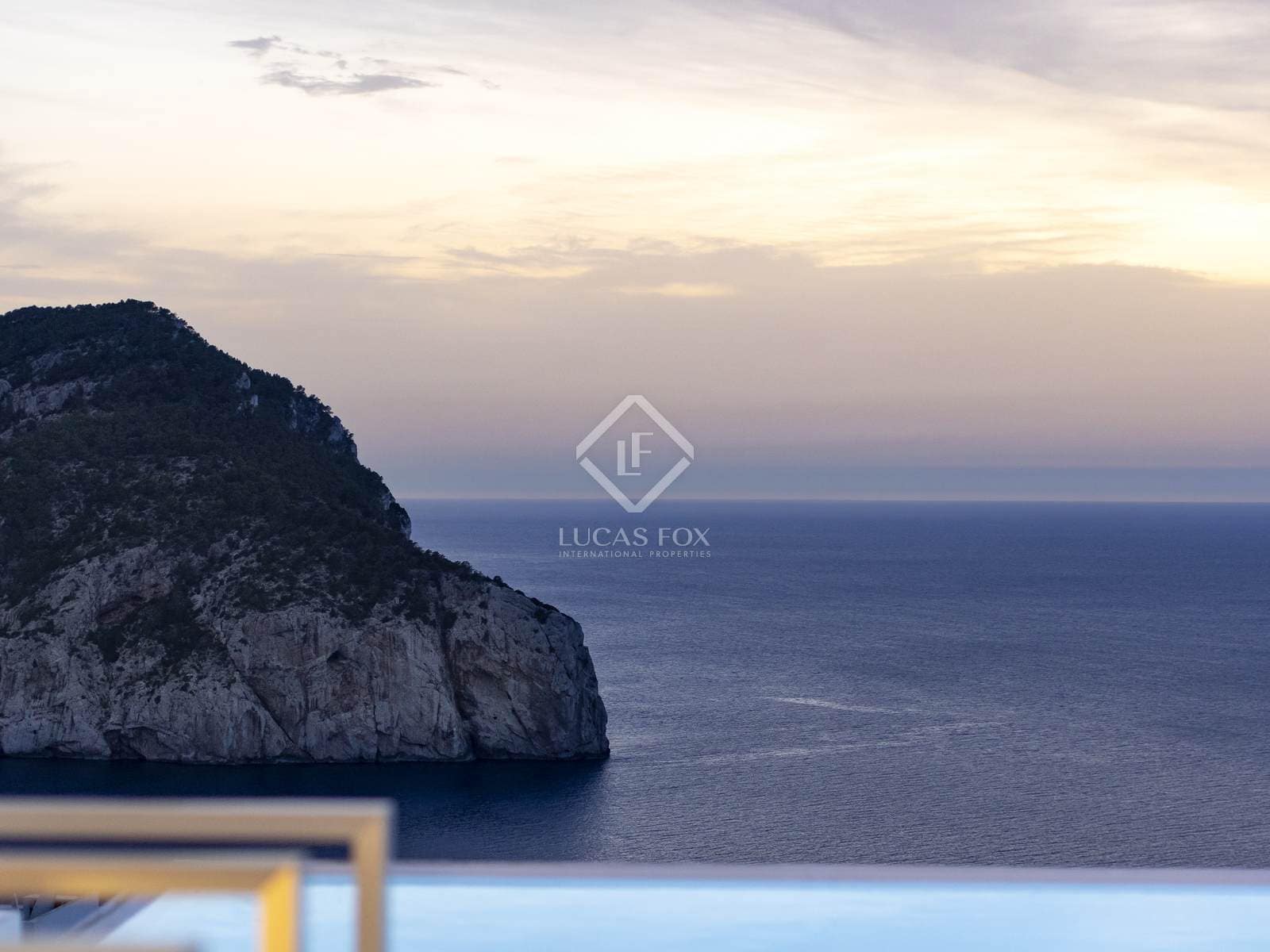 8 soveværelse Villa til salg i Sant Joan de Labritja med swimmingpool garage - € 7.200.000 (Ref: 8967465)