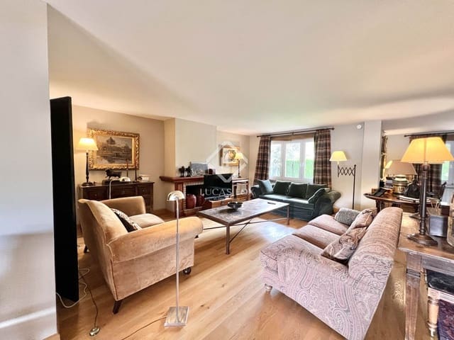 3 bedroom Villa for sale in Ibi with pool garage - € 980,000 (Ref: 8967466)