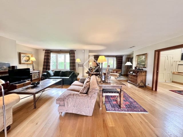 3 bedroom Villa for sale in Ibi with pool garage - € 980,000 (Ref: 8967466)