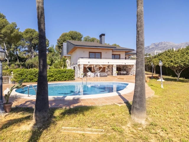 4 chambre Villa/Maison à vendre à La Nucia avec piscine garage - 995 000 € (Ref: 8968754)