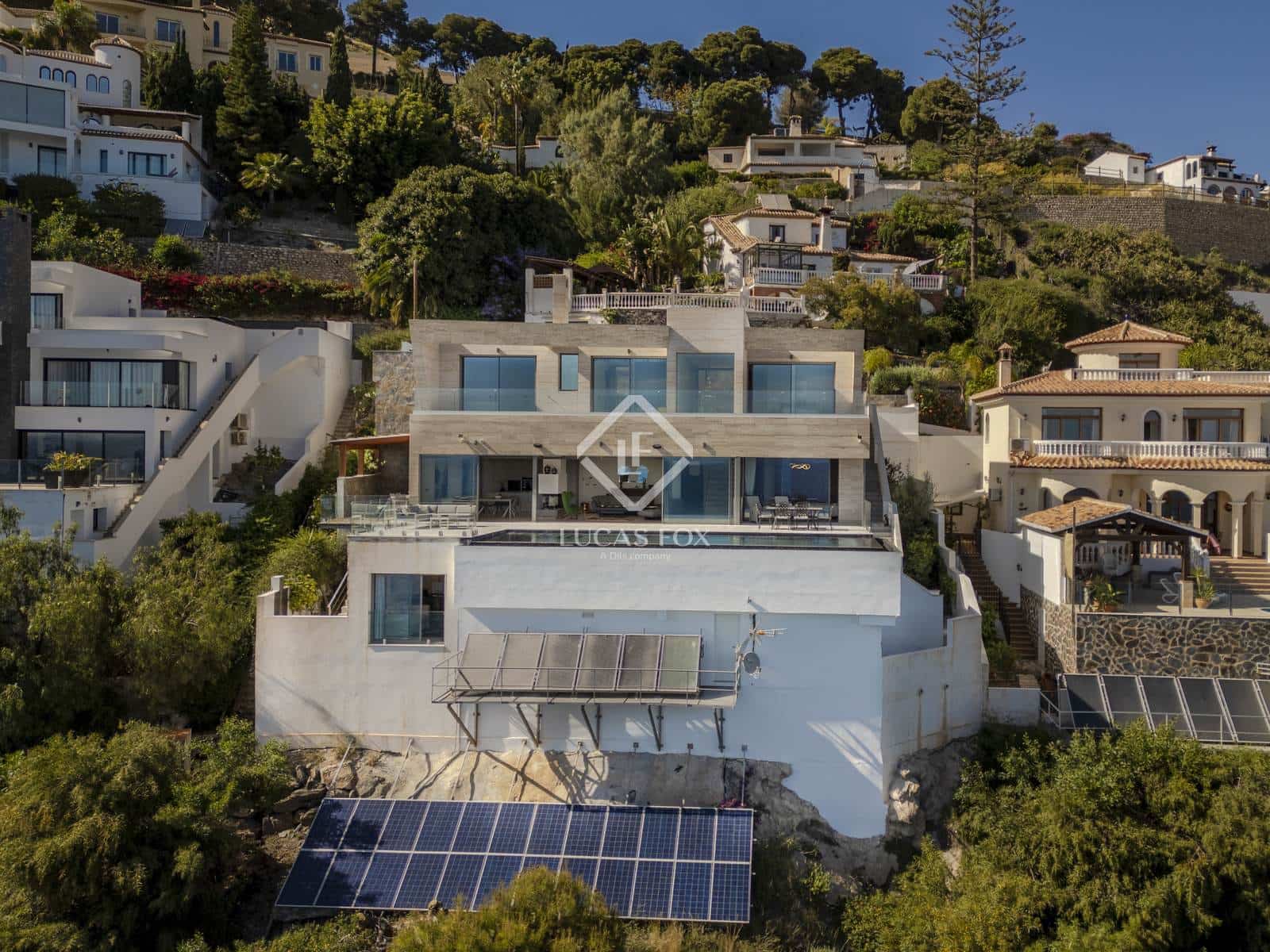 5 soveværelse Villa til salg i Salobrena med swimmingpool garage - € 1.950.000 (Ref: 8968988)