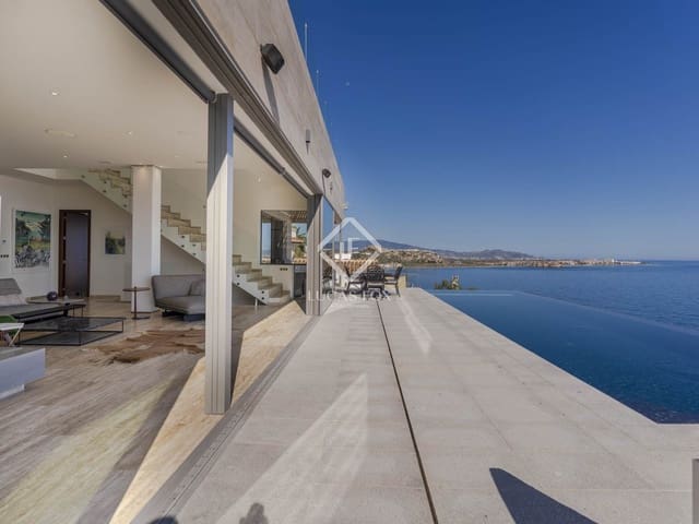 5 soverom Villa til salgs i Salobreña med svømmebasseng garasje - € 1 950 000 (Ref: 8968988)