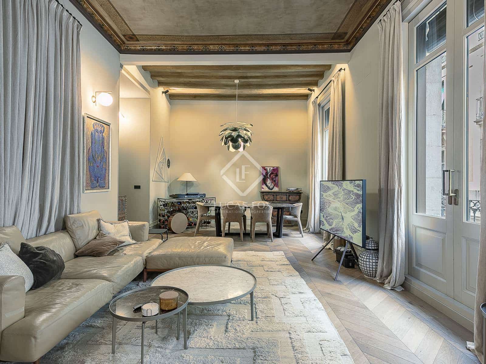 2 slaapkamer Appartement te koop in Barcelona stad - € 949.000 (Ref: 8969524)