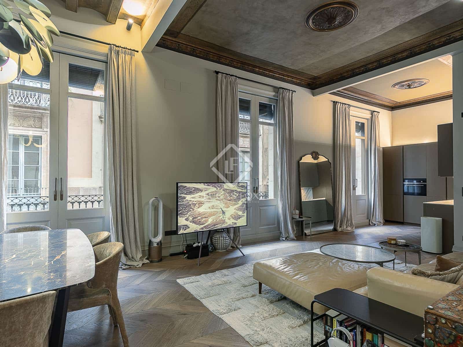 2 slaapkamer Appartement te koop in Barcelona stad - € 949.000 (Ref: 8969524)