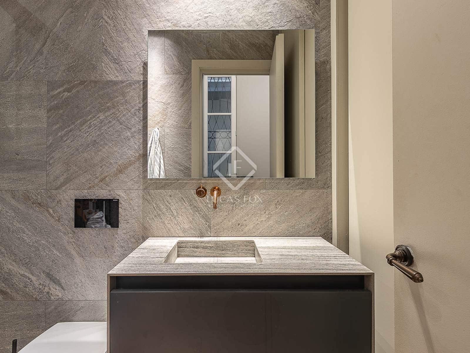 2 slaapkamer Appartement te koop in Barcelona stad - € 949.000 (Ref: 8969524)