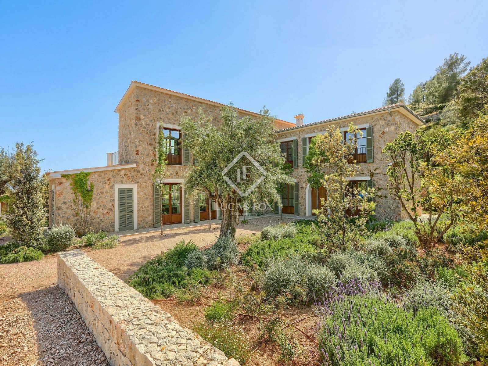6 bedroom Villa for sale in Alaro with pool garage - € 6,425,000 (Ref: 8969528)