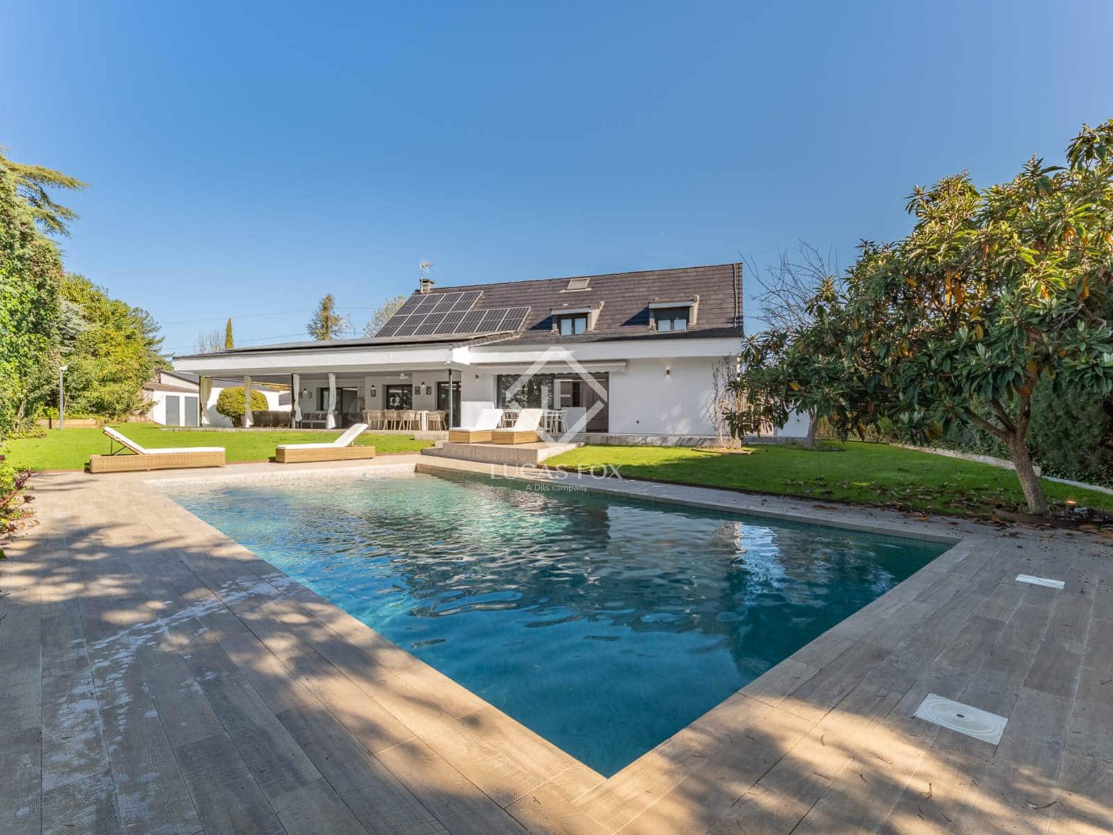 5 soveværelse Villa til salg i Pozuelo de Alarcon med swimmingpool garage - € 2.625.000 (Ref: 8971127)