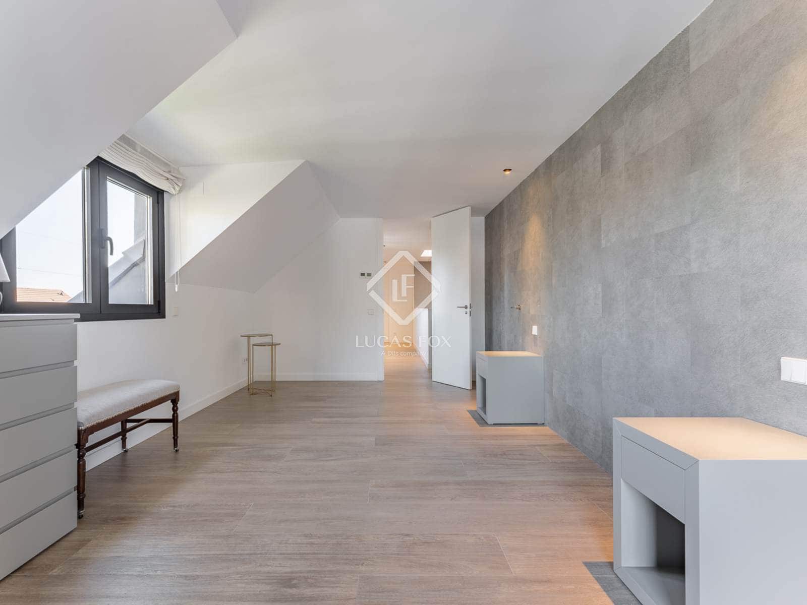 5 soveværelse Villa til salg i Pozuelo de Alarcon med swimmingpool garage - € 2.625.000 (Ref: 8971127)