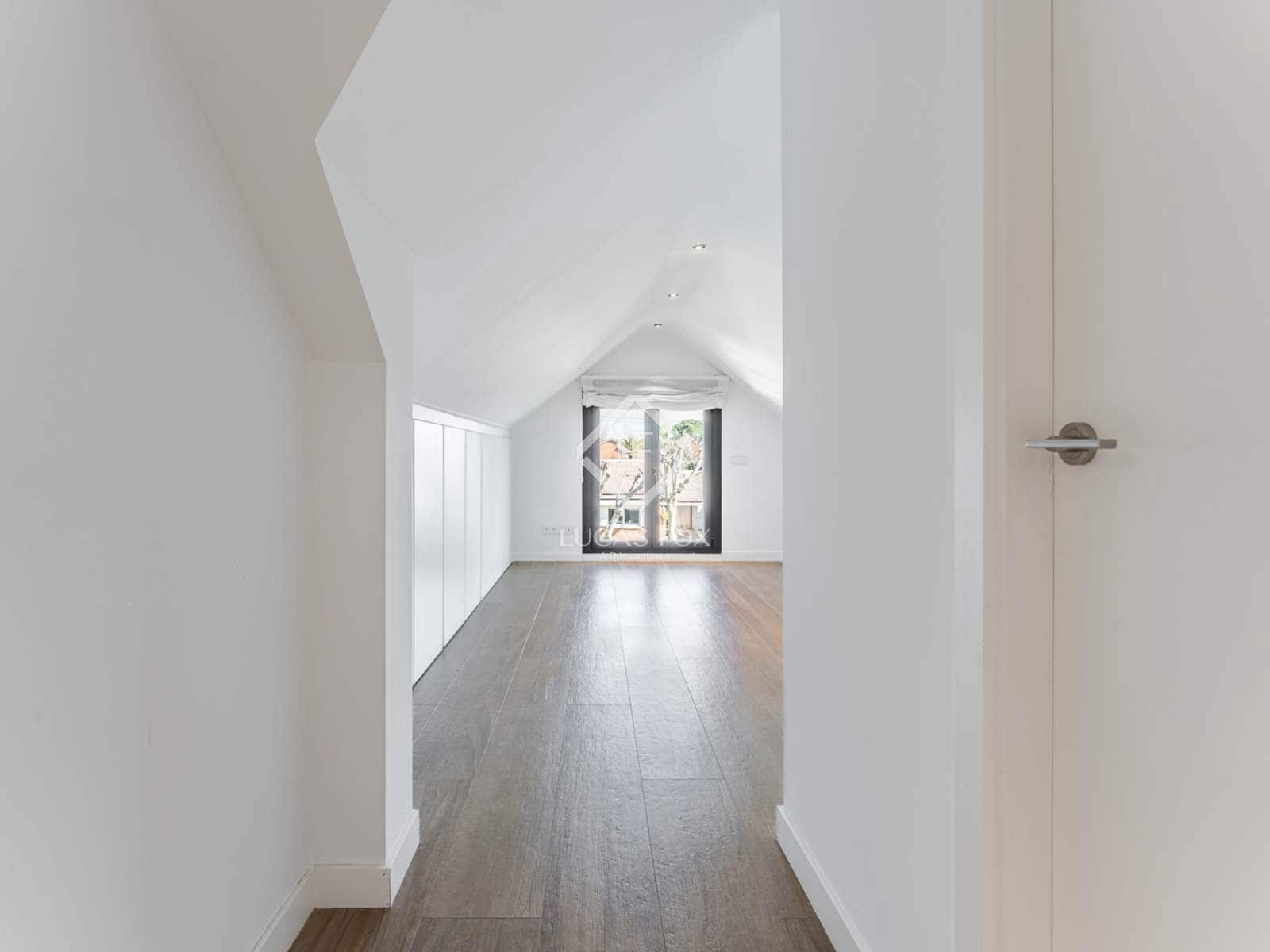 5 soveværelse Villa til salg i Pozuelo de Alarcon med swimmingpool garage - € 2.625.000 (Ref: 8971127)