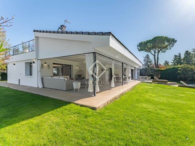 5 soveværelse Villa til salg i Pozuelo de Alarcón med swimmingpool garage - € 2.625.000 (Ref: 8971127)