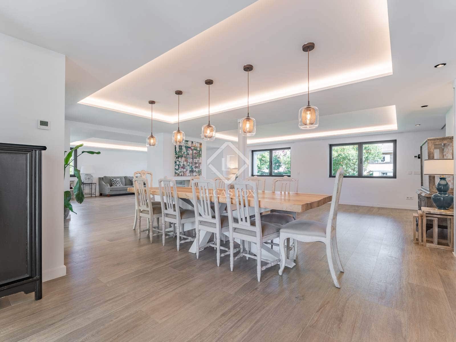 5 soveværelse Villa til salg i Pozuelo de Alarcon med swimmingpool garage - € 2.625.000 (Ref: 8971127)