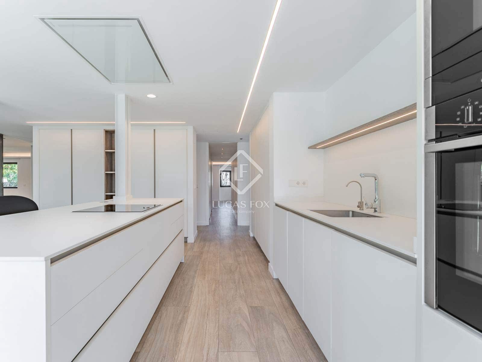 5 soveværelse Villa til salg i Pozuelo de Alarcon med swimmingpool garage - € 2.625.000 (Ref: 8971127)