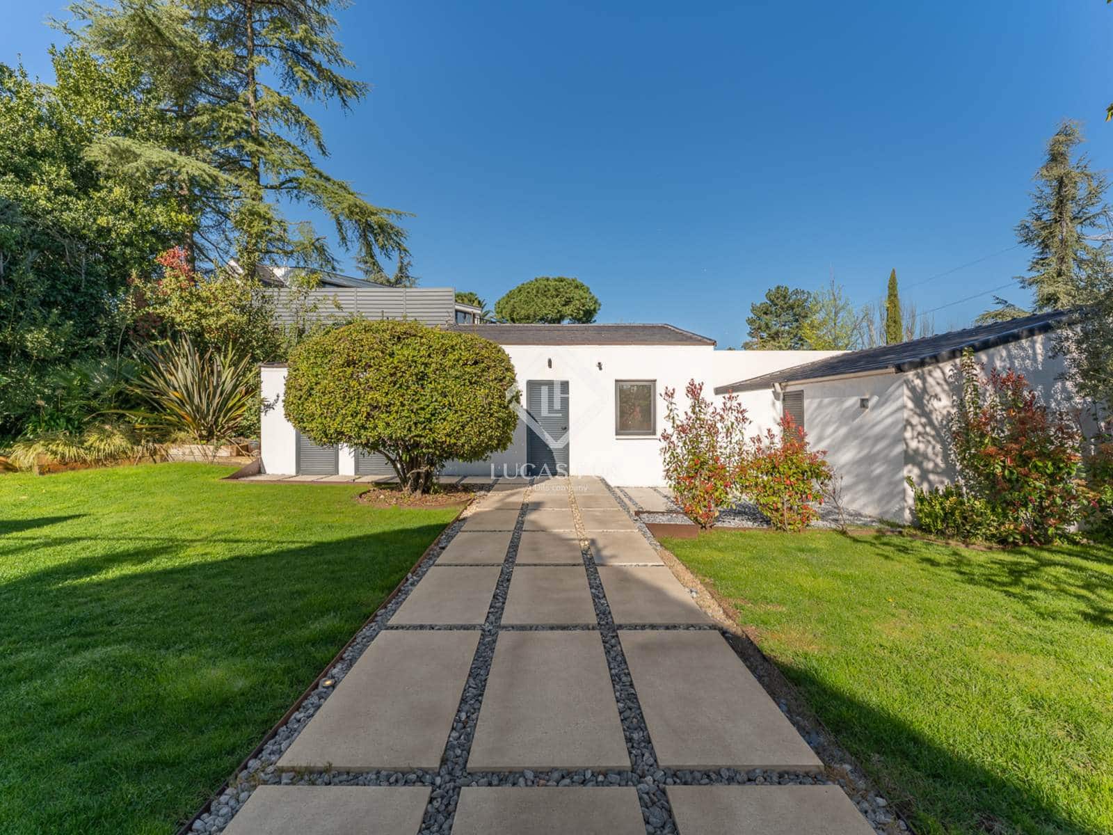 5 soveværelse Villa til salg i Pozuelo de Alarcon med swimmingpool garage - € 2.625.000 (Ref: 8971127)