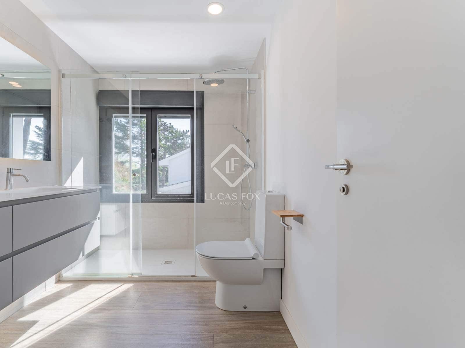 5 soveværelse Villa til salg i Pozuelo de Alarcon med swimmingpool garage - € 2.625.000 (Ref: 8971127)