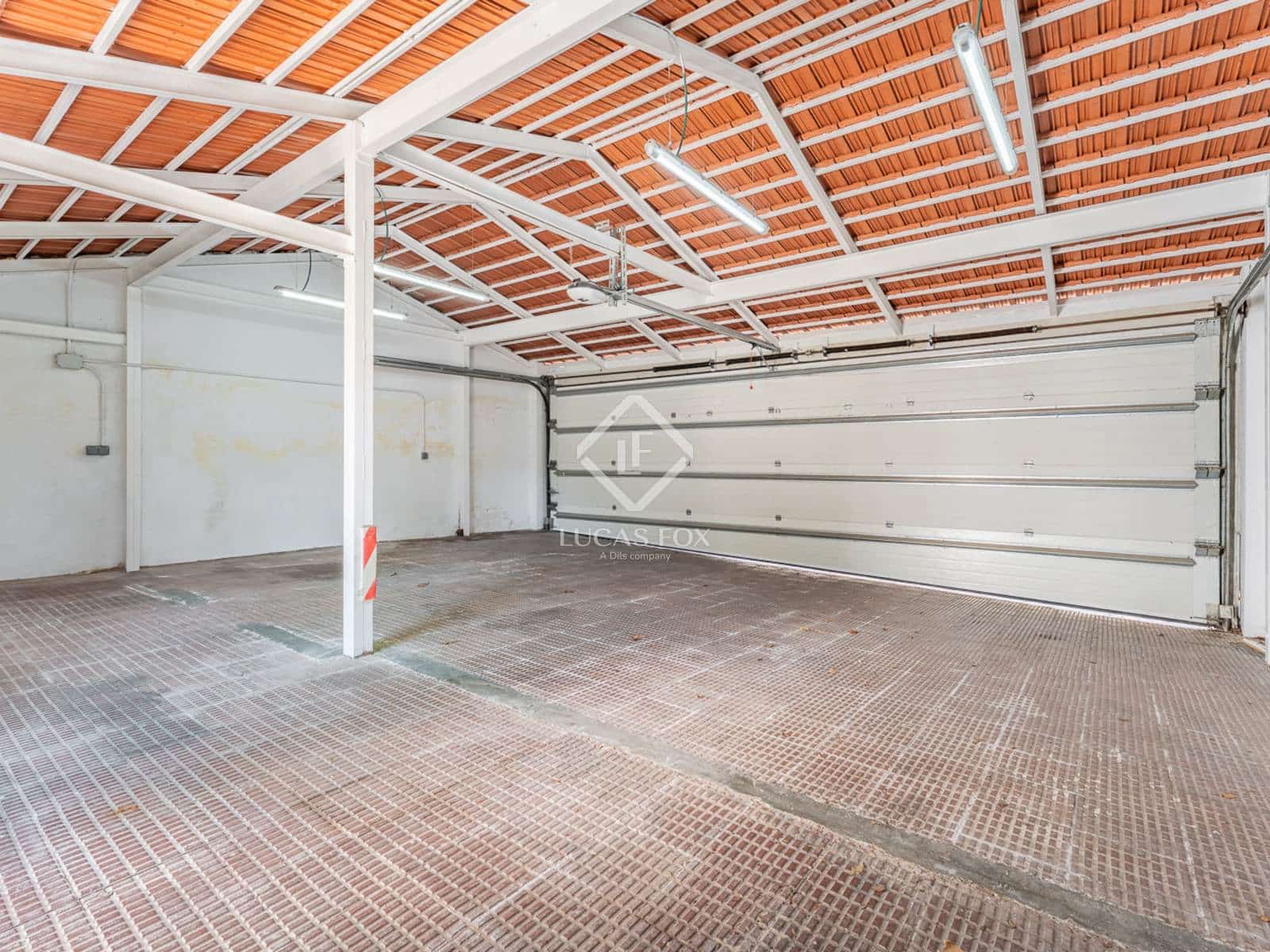 5 soveværelse Villa til salg i Pozuelo de Alarcon med swimmingpool garage - € 2.625.000 (Ref: 8971127)