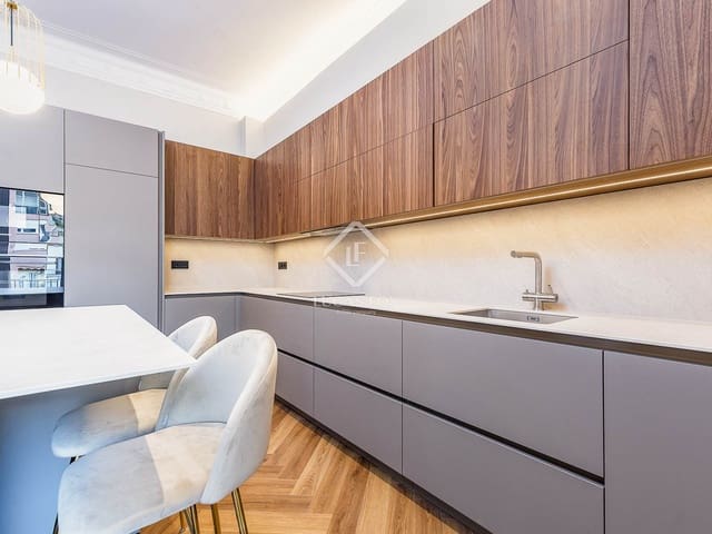 3 quarto Apartamento para venda em Barcelona cidade - 1 780 000 € (Ref: 8973947)