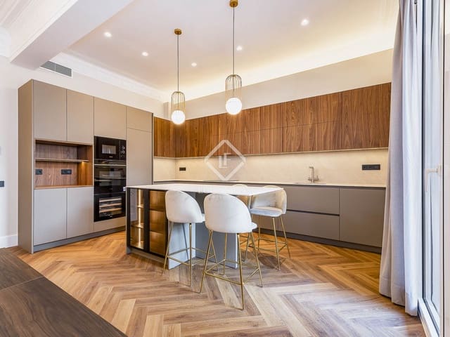 3 quarto Apartamento para venda em Barcelona cidade - 1 780 000 € (Ref: 8973947)