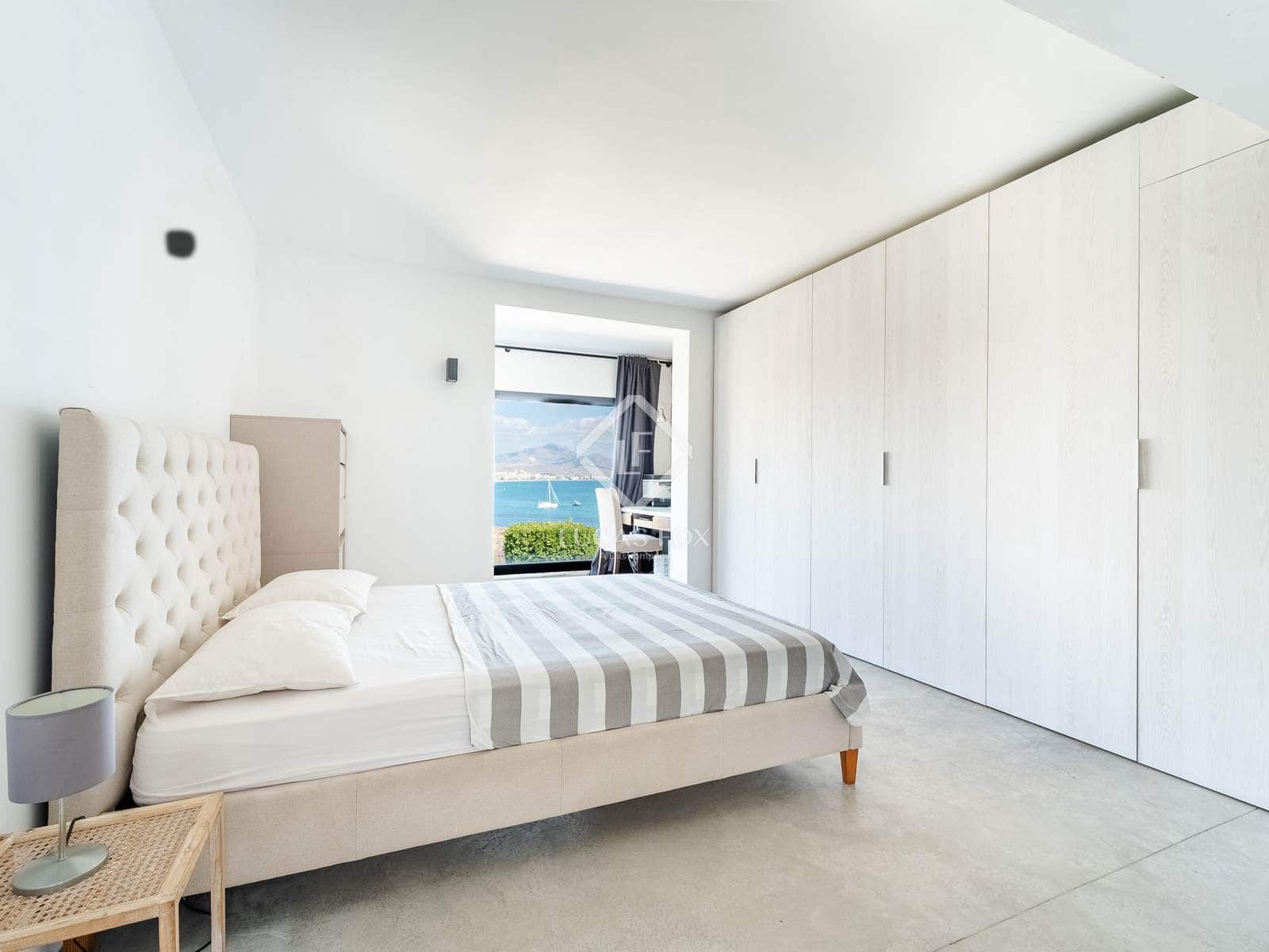 Chalet de 3 habitaciones en Alicante / Alacant ciudad en venta - 1.350.000 € (Ref: 8977684)