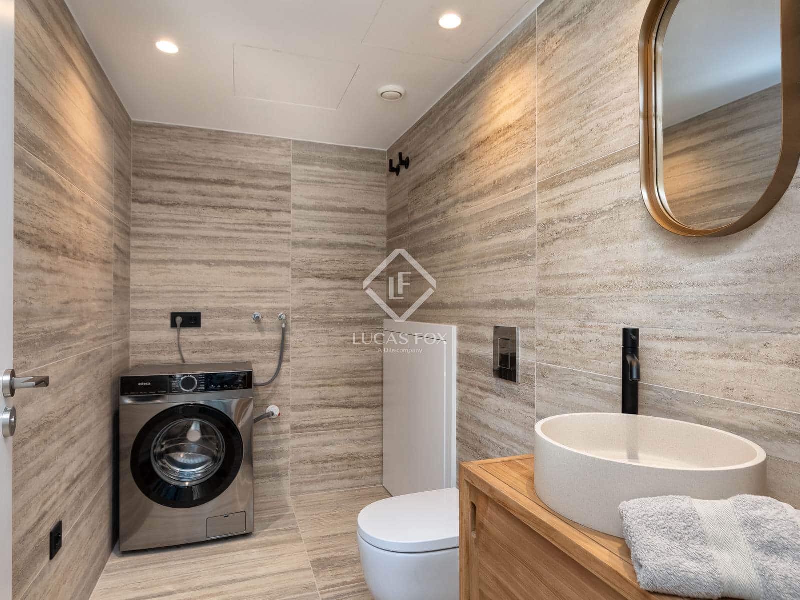 4 soveværelse Villa til salg i Empuriabrava med swimmingpool garage - € 1.450.000 (Ref: 8981411)