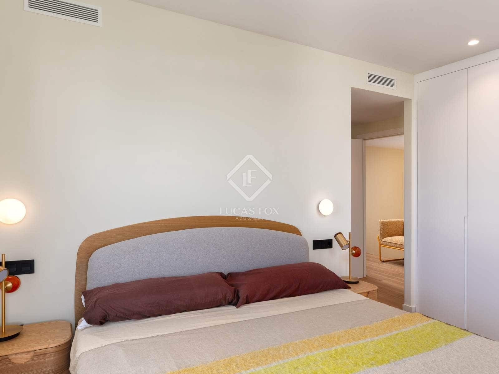 4 soveværelse Villa til salg i Empuriabrava med swimmingpool garage - € 1.450.000 (Ref: 8981411)